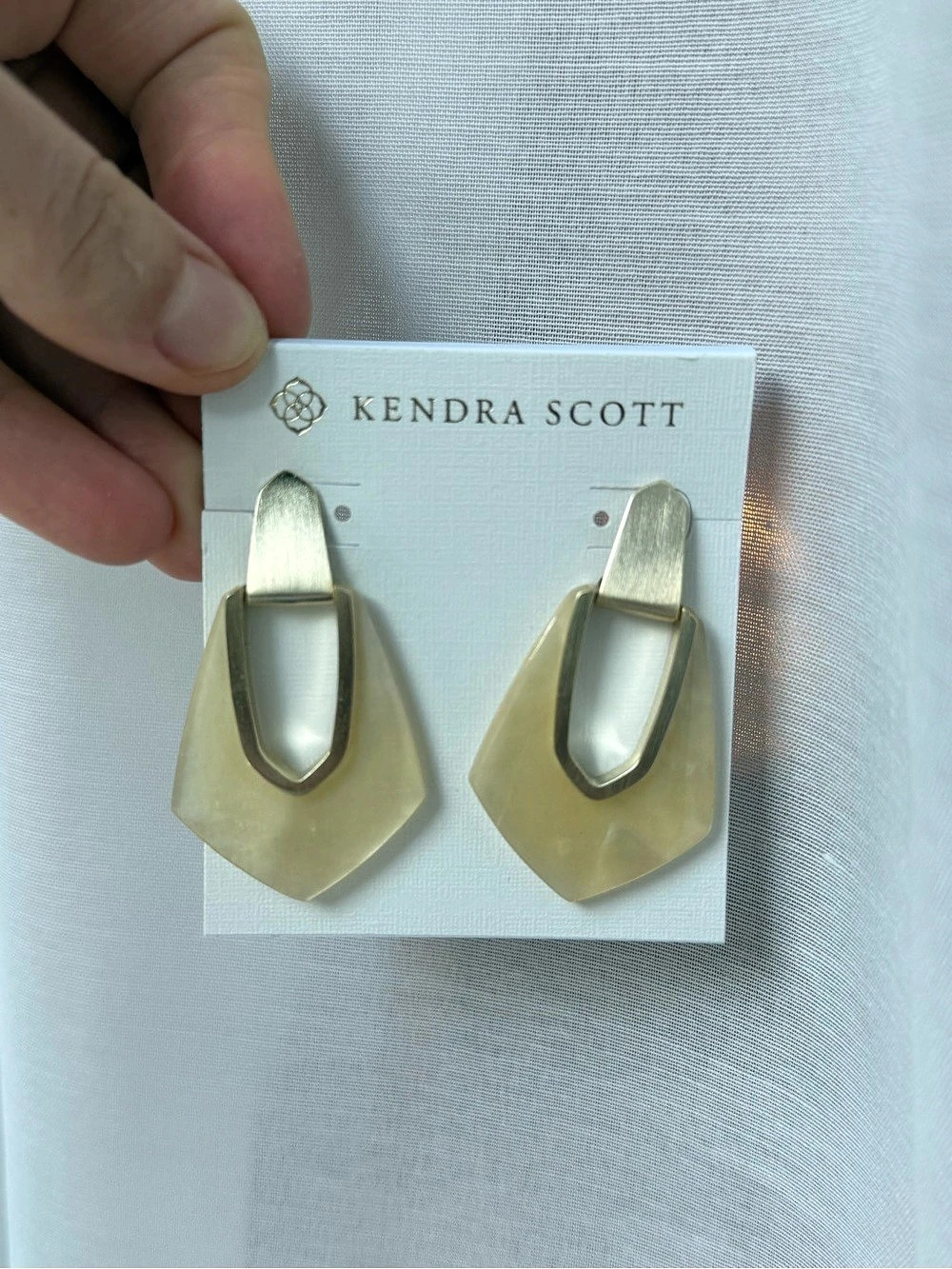 Kendra Scott Daphne Gold Drop Earrings in Ivory Mother-of-Pearl Gold Geometric